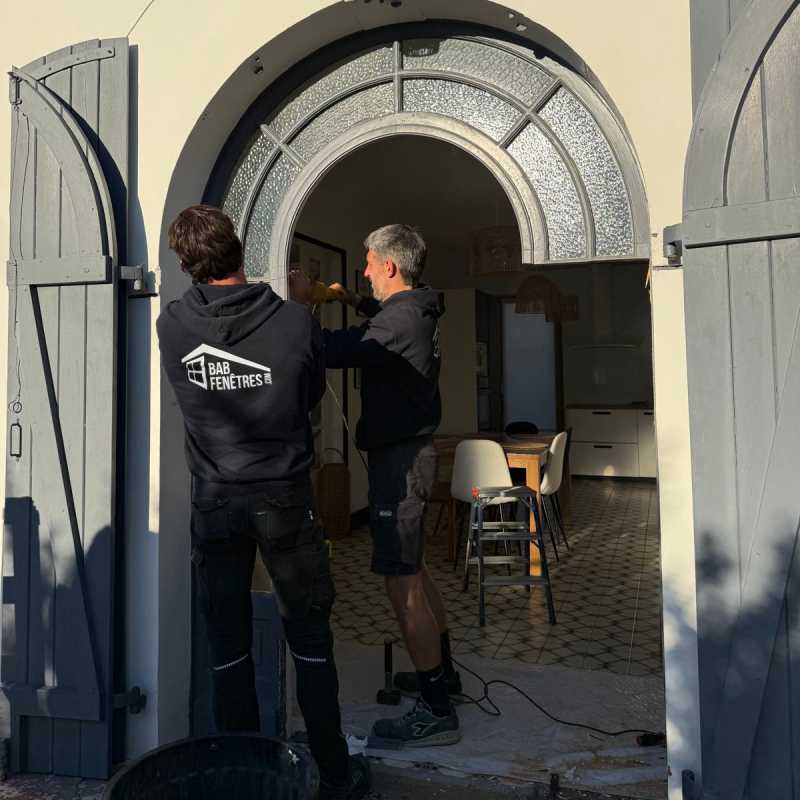 Porte d’entrée bois ATULAM double cintrée à Boucau